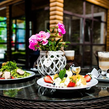 Hotel Zodiak Radomsko Ngoại thất bức ảnh