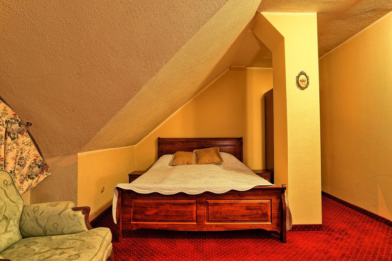 Hotel Zodiak Radomsko Ngoại thất bức ảnh