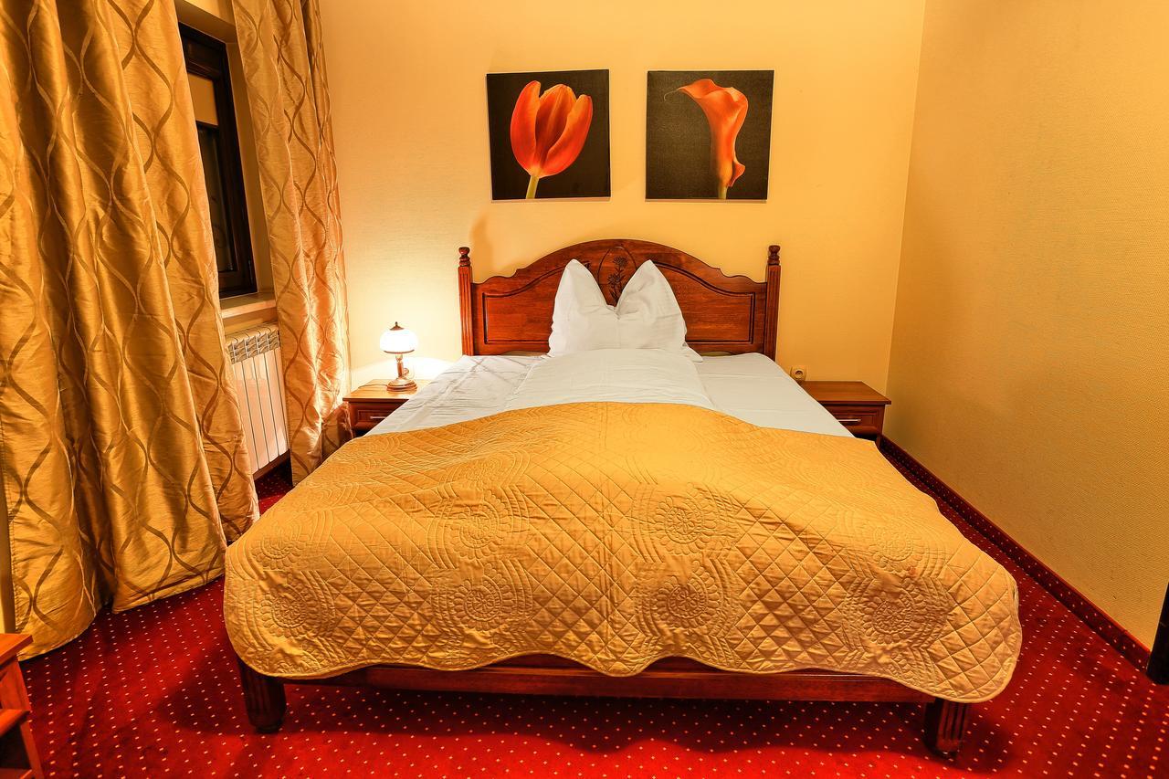 Hotel Zodiak Radomsko Ngoại thất bức ảnh
