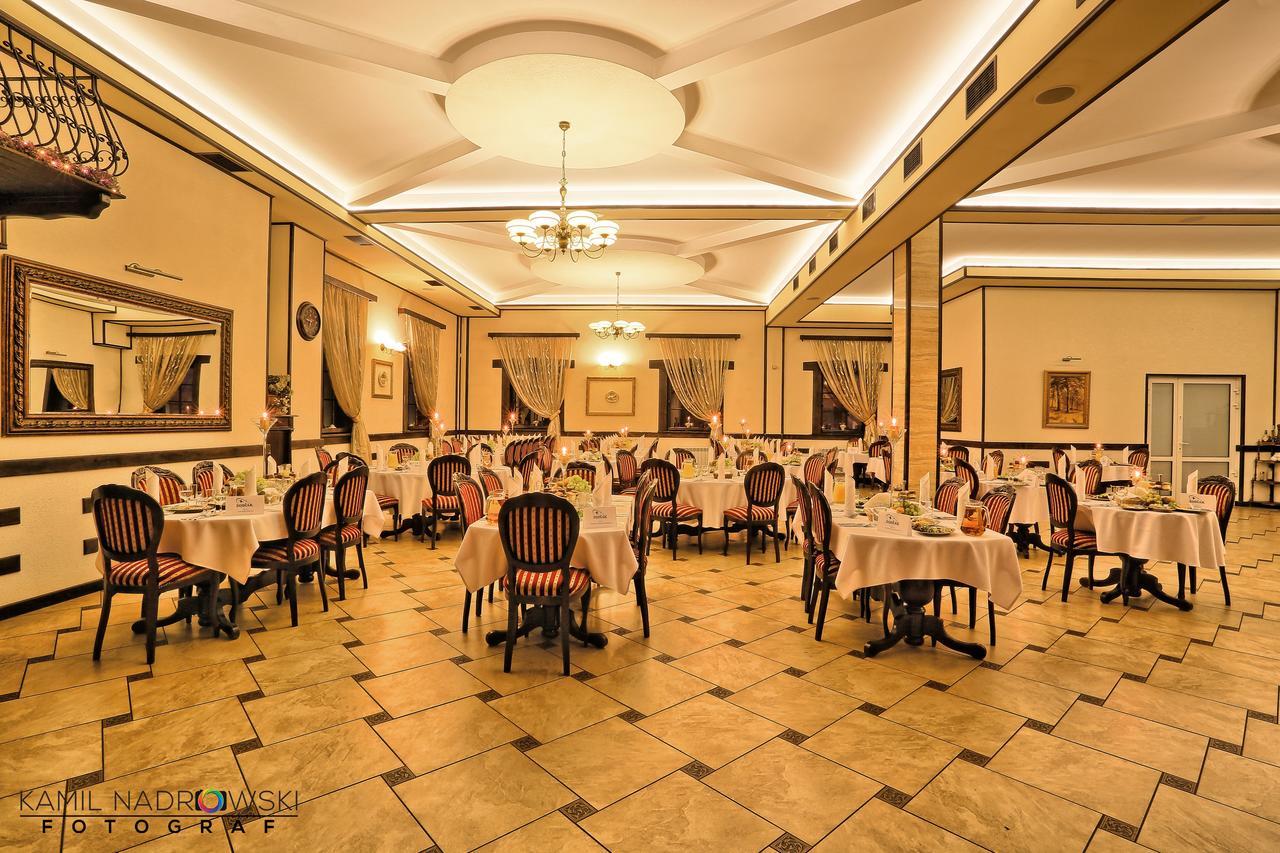 Hotel Zodiak Radomsko Ngoại thất bức ảnh