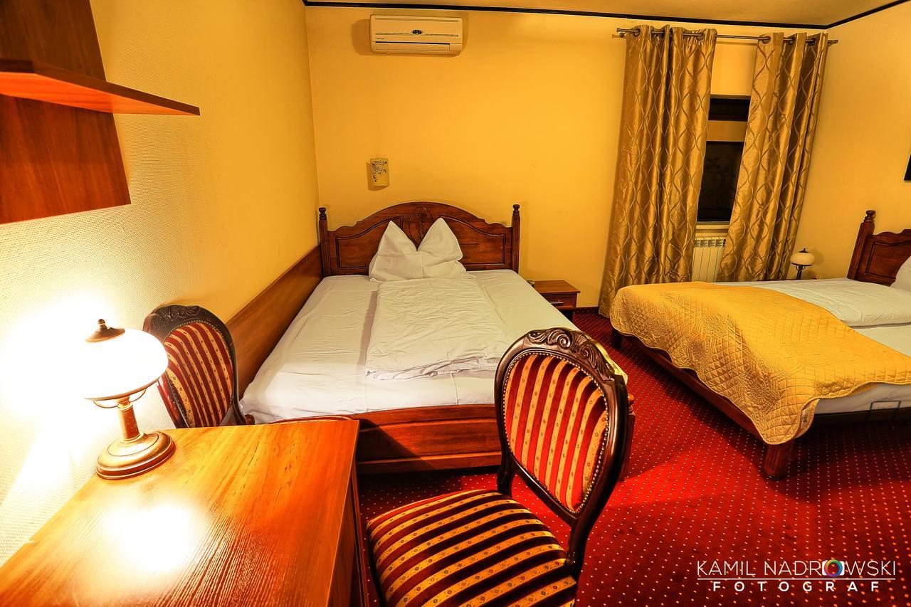 Hotel Zodiak Radomsko Ngoại thất bức ảnh