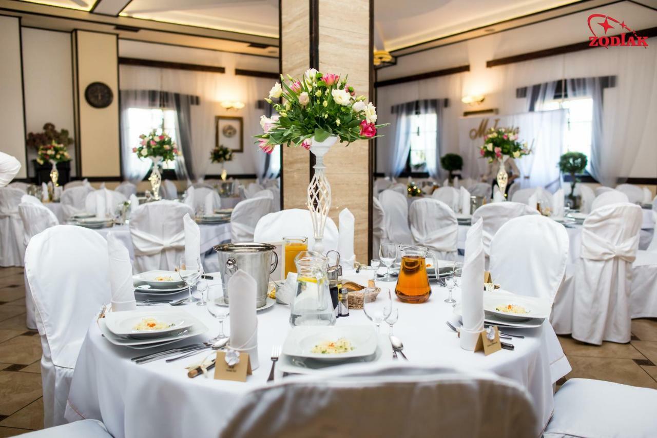 Hotel Zodiak Radomsko Ngoại thất bức ảnh