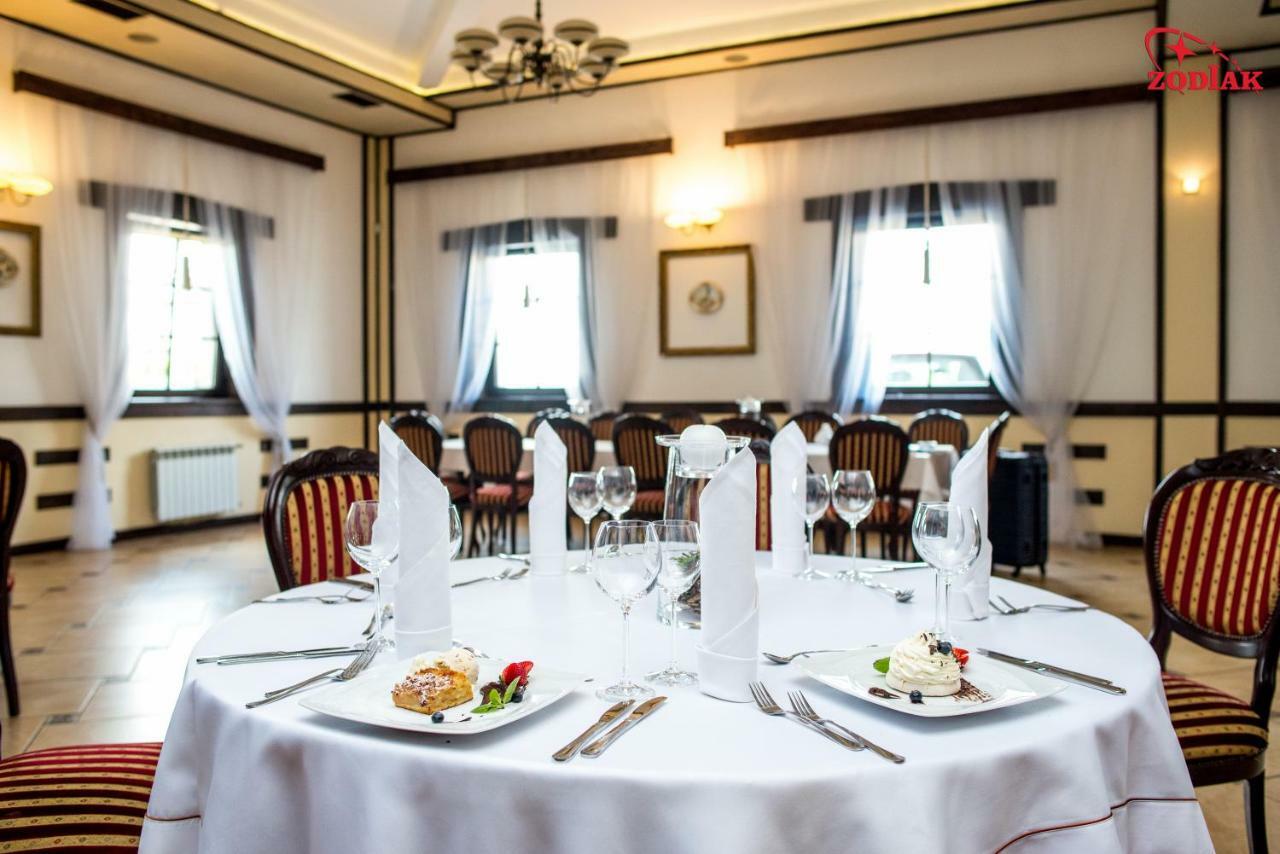 Hotel Zodiak Radomsko Ngoại thất bức ảnh